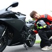 ホンダ CBR400R FOUR E-Clutch と青木タカオ