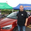 イーストデモカー BMW 2シリーズ アクティブツアラーを試聴した上田さん