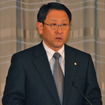 豊田社長（写真は2月17日・東京本社での会見の様子）