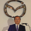 27日、決算発表会見での山下孝社長（写真＝池原照雄）