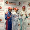 向かって左から2位塚越、優勝オリベイラ、3位ロッテラー