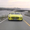 SLS AMG E-CELLをデビッド・クルサードが試乗（画像は動画キャプチャー）