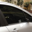 不正改造の主な事例。運転席・助手席の窓ガラスへの着色フィルム貼付