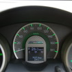 エコ運転中はメーターが緑に光る