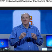 【CES 2011】米マイクロソフト、基調講演でARMベースSoCサポートの次期Windowsをデモ 基調講演を行なった米マイクソロフトCEOのスティーブ・バルマー氏（基調講演の映像より）