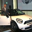 4ドアのクロスオーバーが登場