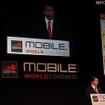 2日目のキーノートスピーチにてNTTドコモ　山田隆持社長は、ネットワークにインテリジェンスを持たせたより高度なサービスの一例としてこの自動翻訳システムに言及