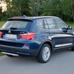 今秋から2.0リットル直列4気筒ガソリンターボのxドライブ20iグレードが加わる欧州仕様のBMW X3