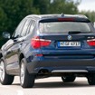 今秋から2.0リットル直列4気筒ガソリンターボのxドライブ20iグレードが加わる欧州仕様のBMW X3