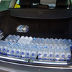 車両重量に差が出ないよう、トランクには大量の水が