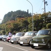 フィアット500とオープン2シーター。