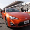 トヨタ、新型FRスポーツの車名は「86（ハチロク）」に決定