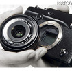「FUJIFILM X-Pro1」のレンズ交換のイメージ（レンズは別売）