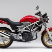 ホンダ VTR（キャンディーブレイジングレッド）