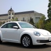 THE BEETLE 内外装をカラーコーディネイトした「ザ・ビートル デザイン」仕様で輸入される。