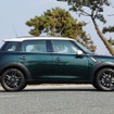スノボチャンピオンに MINIクロスオーバー を贈呈 