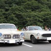 ボルボ・123GT（左）と同じくP1800。123GTなどのシリーズをアマゾンと呼ぶが、それをベースにピエトロ・フルアがデザインしたモデルが右のP1800である。