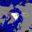 しずくが捉えた北極域の2012年8月24日の海氷密接度分布（赤い線が観測史上最小だった2007年）