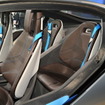 BMW i8 Conceptはドアを開けるとCFRP素材がむき出しとなるデザインになっている。