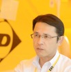 執行役員で営業本部長を務める山本悟氏。「国内の低燃費タイヤ売上NO.1を達成したのは、業界に先駆けて低燃費タイヤの開発に取り組んだ姿勢がお客様に評価されたひとつの現われといえるでしょう」