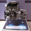 日産、先進技術発表会で用意されたFF用HV2.5リットルエンジン
