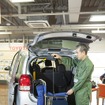 トヨタ ポルテ 助手席リフトアップシート＋手動車いす用収納装置（電動式）　