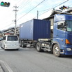 笹子トンネル天井板崩落事故による通行止めで渋滞する国道20号（山梨県大月市初狩駅前交差点）