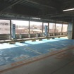 小田急新百合ヶ丘駅北口駐車場5階駐車スペース（床面青色）