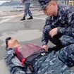 USSデンバー負傷者救済ドリル（動画キャプチャ）