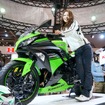 東京モーターサイクルショー2013に登場するコンパニオン