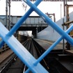 東北沢駅：閉鎖された地上線の線路とホーム。