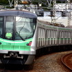 東京メトロが所有する千代田線用の16000系。小田急線とJR常磐線の乗り入れに対応している。