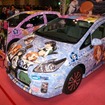 アニメコンテンツエキスポ2013に展示されたガールズ＆パンツァーの公式痛車が販売される。(C)GIRLS und PANZER Projekt