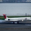 最後まで活躍することとなったJA8029が羽田空港に着陸。