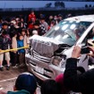 20日に日本自動車研究所（JARI）で行われた衝突試験。一般の立場で試験を見ることができるのは年に1回、この日のみ。
