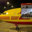 DHLの貨物機で輸送される新型メルセデスベンツSクラス