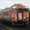 境線で運転されている「鬼太郎列車」の旧デザイン。1993年の運転開始から今年で20周年を迎える。