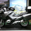 【東京モーターサイクルショー05】写真蔵…大きくなるBMWブース