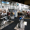 【東京モーターサイクルショー05】写真蔵…大きくなるBMWブース