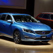 サイクリスト検知機能が搭載された2014年モデルのV60