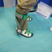 安川電機の足首アシスト歩行装置（国際福祉機器展2013）