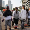 インドネシア ジャカルタ市内で交通ルールの啓蒙活動を行うグループ