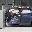米IIHSが実施した新型トヨタ カローラの新スモールオーバーラップテスト