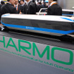「鉄道技術展」の近畿車両ブースに展示された、次世代バッテリー電車「HARMO（ハルモ）」の車両モデル