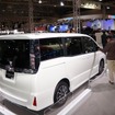 トヨタ自動車が名古屋モーターショーに出品した ヴォクシー コンセプト