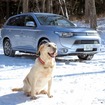 アウトランダーPHEVと愛犬の旅…雪景色の富士河口湖リゾートを満喫