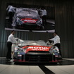 NISMO宮谷社長らによってアンヴェールされた、2014年の「MOTUL AUTECH GT-R」。