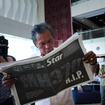 マレーシアの英字紙はMH370便の犠牲者に哀悼の意を示していた（3月25日）