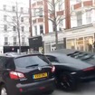 英国ロンドンで起きたランボルギーニ アヴェンタドールの事故の瞬間