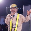 ノリノリでMCを行う京浜急行の広報担当者。